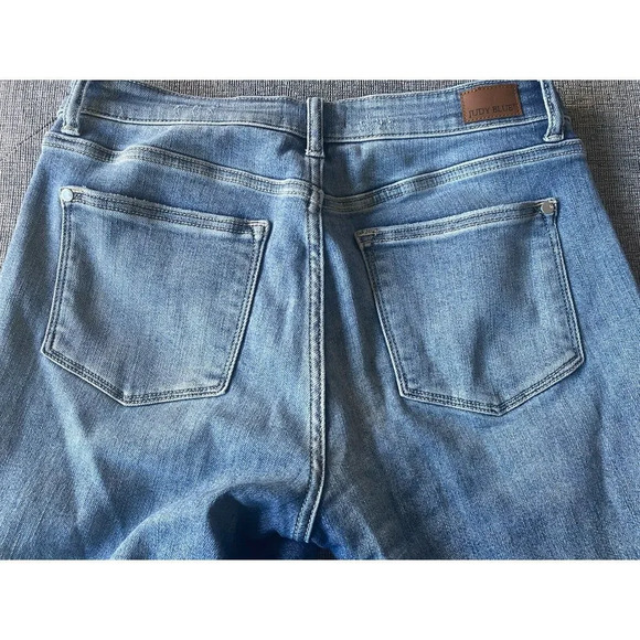 Judy Blue Jeans Womens 7 /28 Blue Boyfriend Fit High Rise Distressed Whiskered - Picture 5 of 6